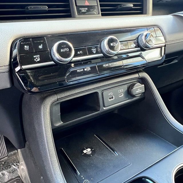 Used 2023 Honda Pilot Elite image 15