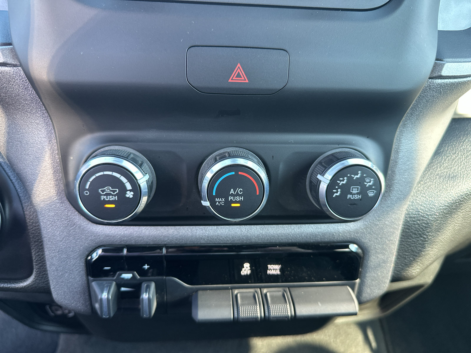 Used 2024 RAM 1500 Tradesman AWD/4WD image 24