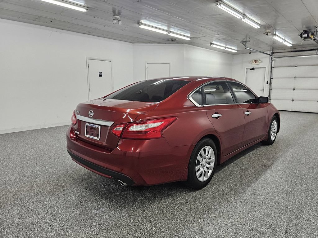 Used 2016 Nissan Altima 2.5 S w/ Power Driver Seat Package FWD image 4