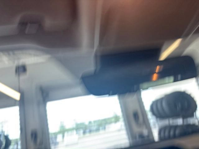 Used 2020 Toyota Highlander XLE FWD image 39