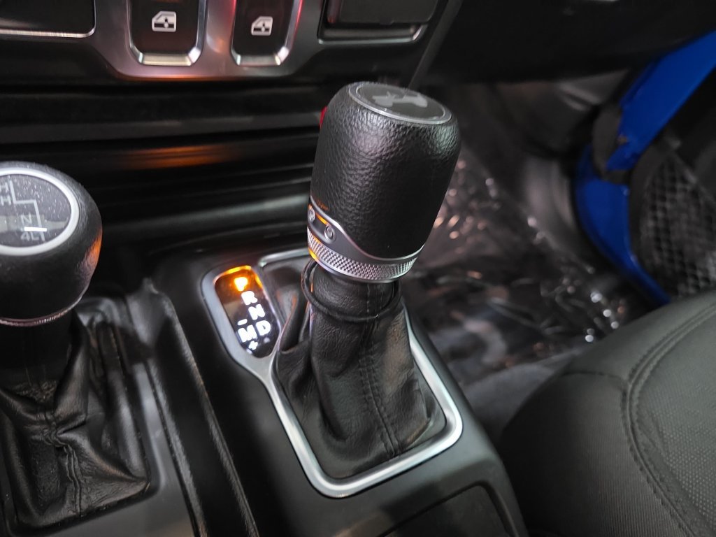 Used 2021 Jeep Wrangler Sport AWD/4WD image 21