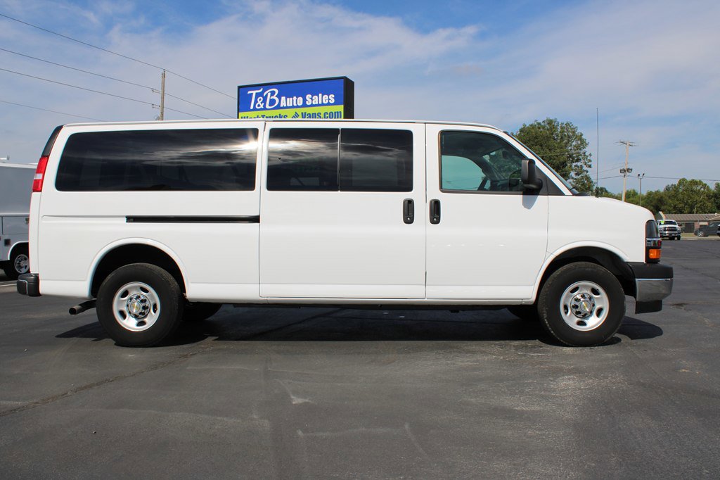 Used 2024 Chevrolet Express 3500 LT w/ LT Preferred Equipment Group image 7
