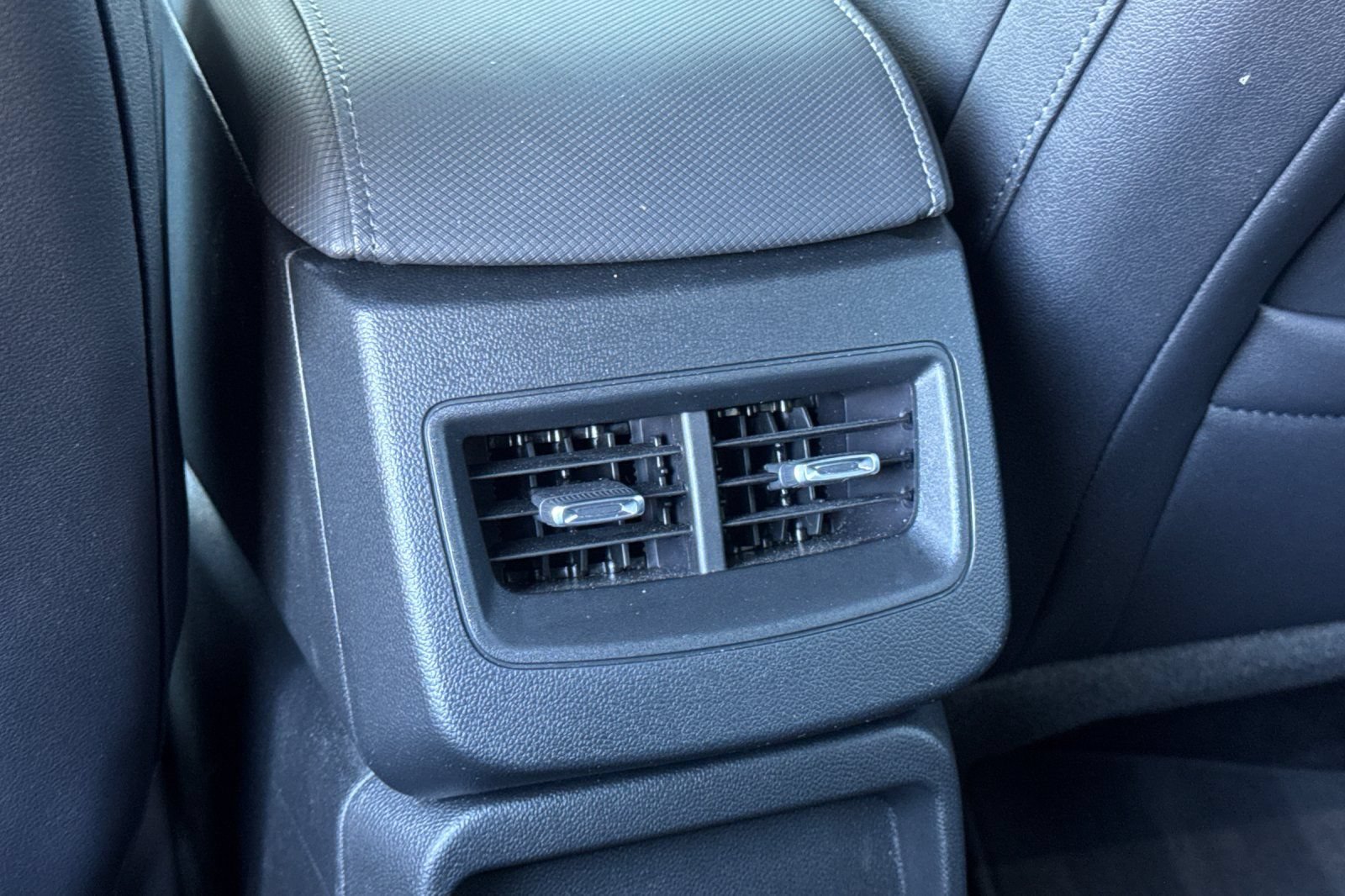 Used 2026 Chevrolet Equinox EV LT FWD image 39