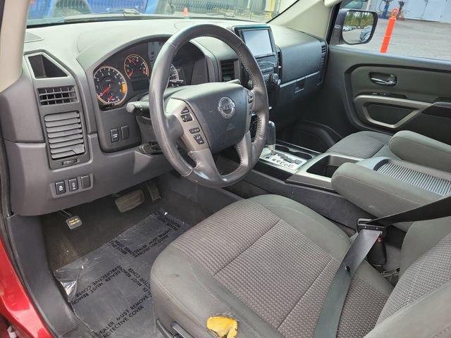 Used 2015 Nissan Titan SV w/ SV Value Truck Package RWD image 16