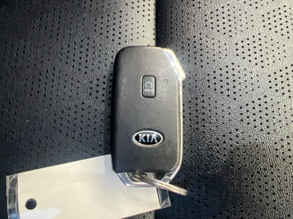 Used 2021 Kia Seltos SX w/ SX Sunroof Package AWD/4WD image 26