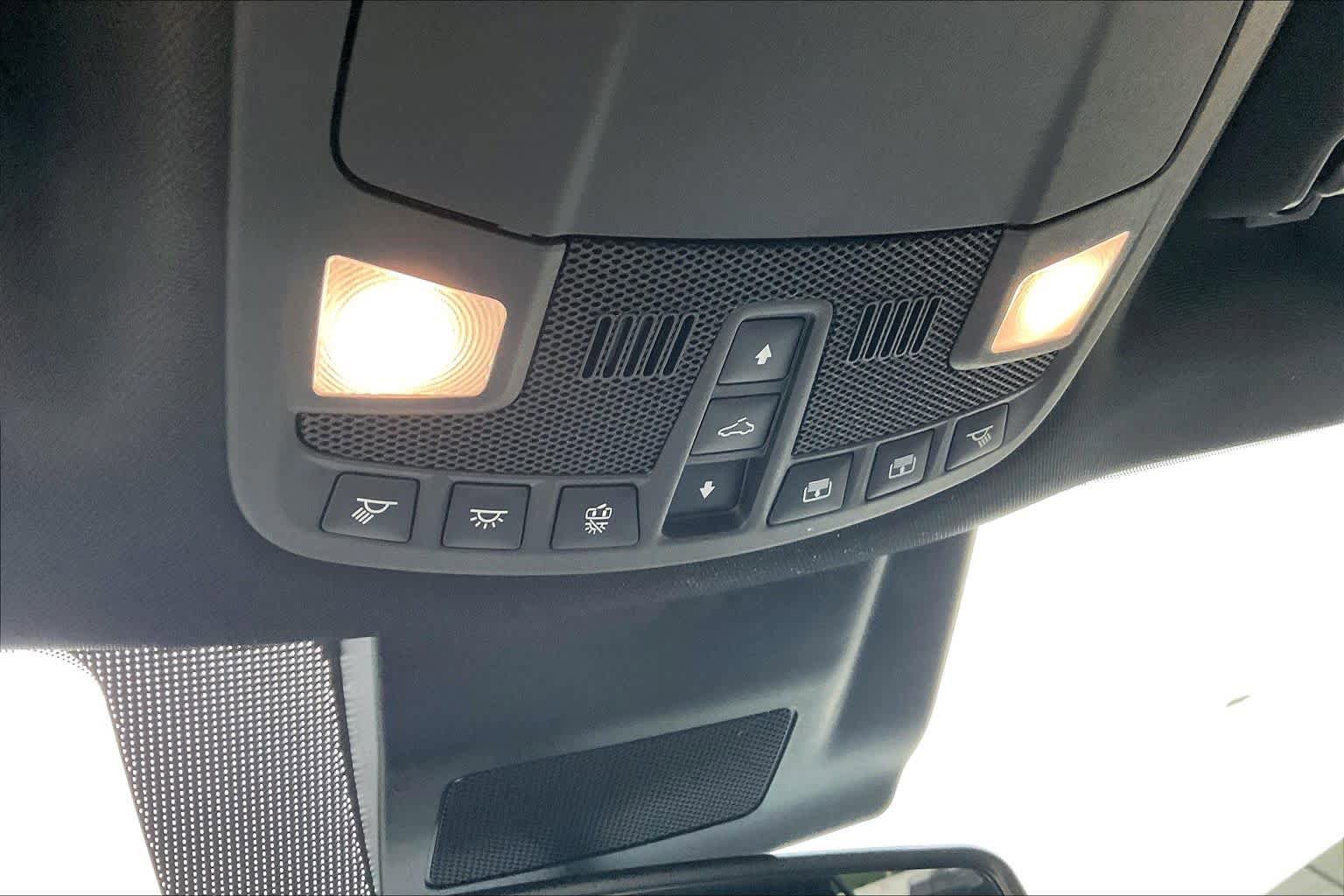 Used 2021 Ford Expedition XLT AWD/4WD image 32