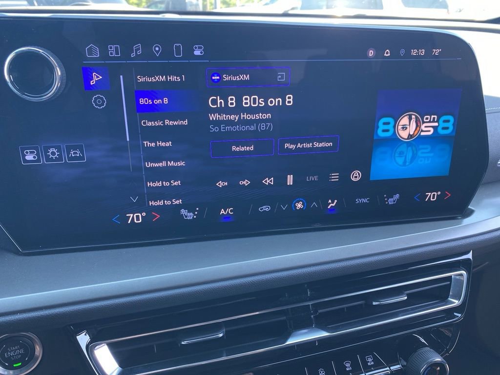 Used 2024 Chevrolet Traverse LT image 36