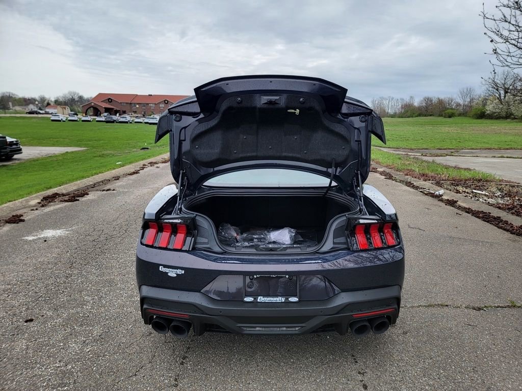 New 2025 Ford Mustang Dark Horse image 14