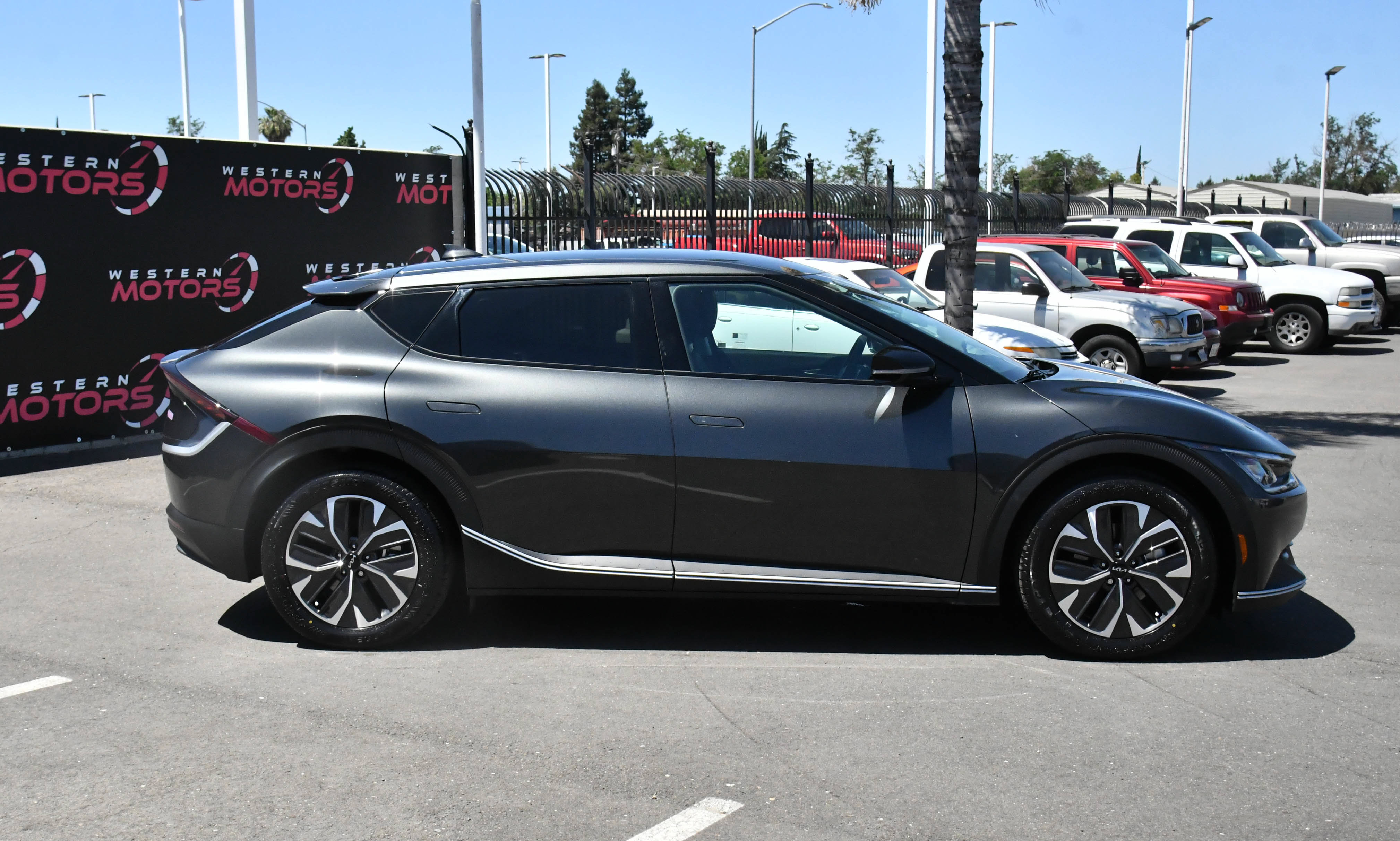 Used 2024 Kia EV6 Light RWD image 9