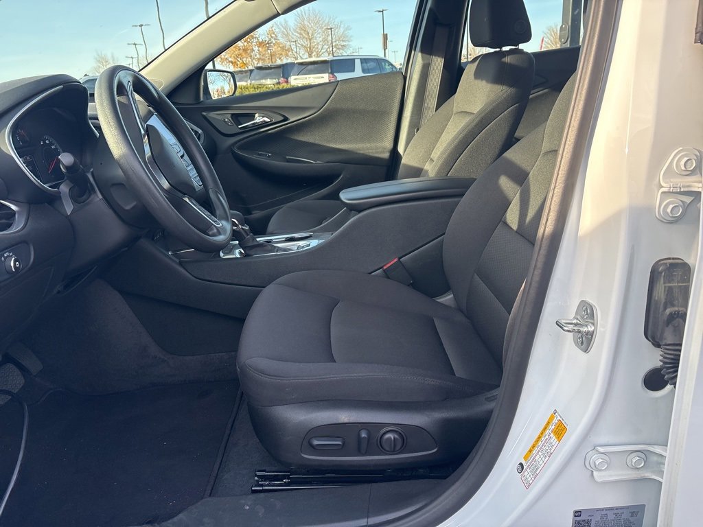 Certified 2025 Chevrolet Malibu LT image 7