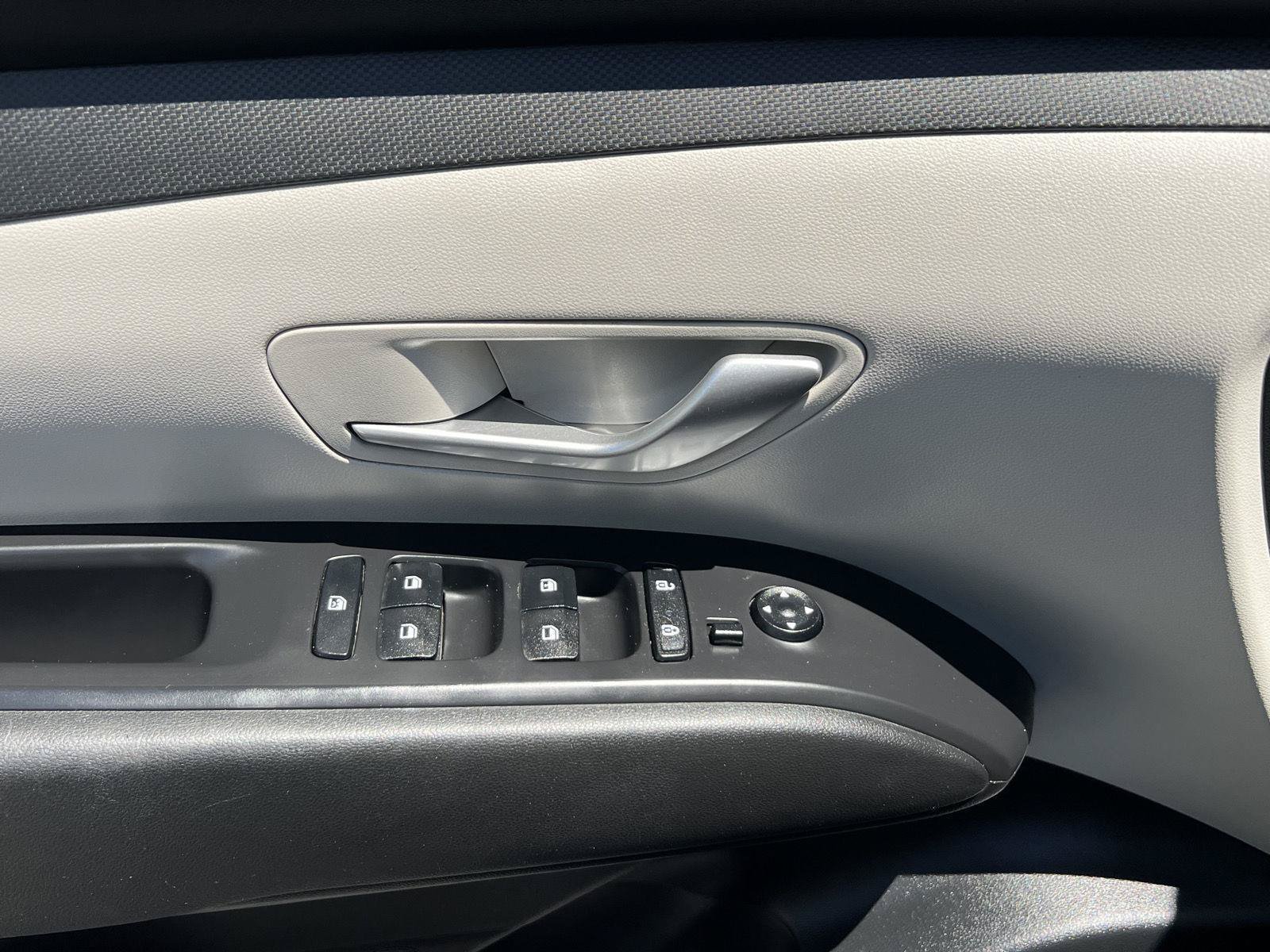 Used 2023 Hyundai Tucson SE AWD/4WD image 30