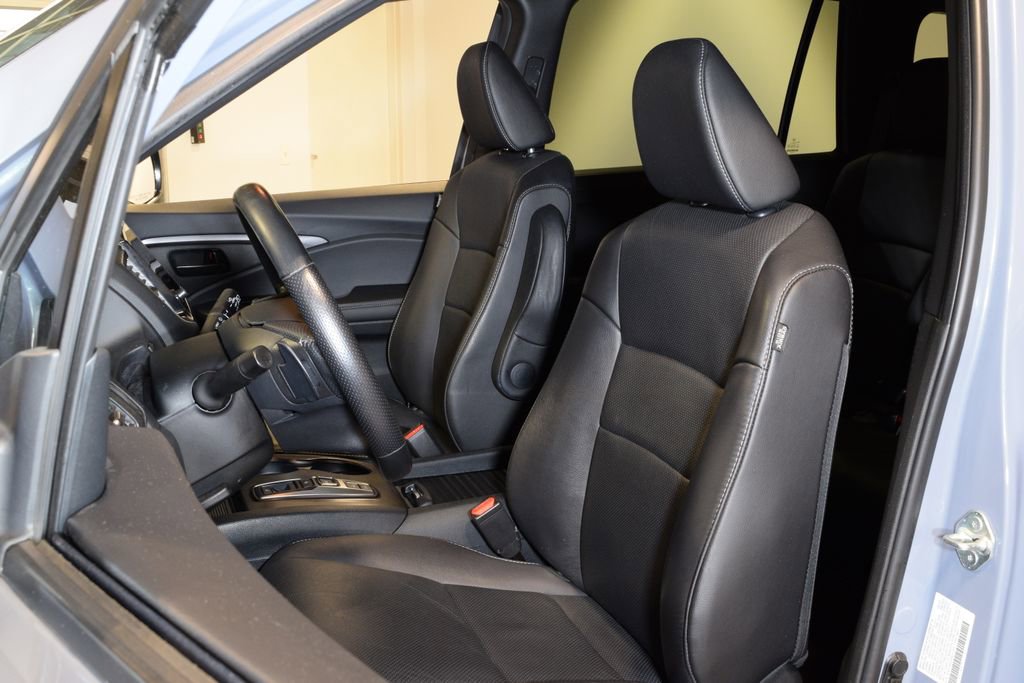 Used 2023 Honda Passport EX-L image 3