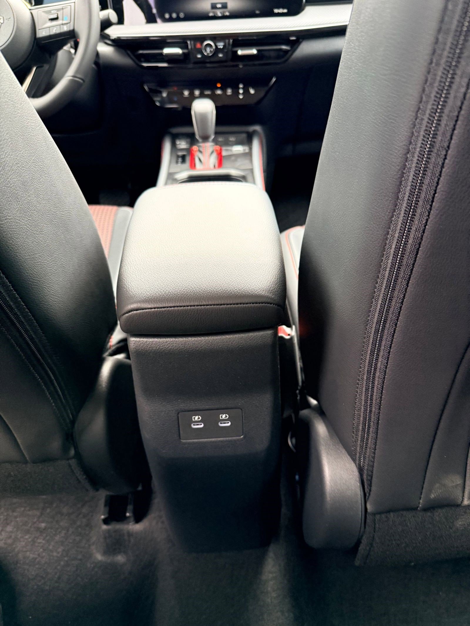 New 2026 Nissan Kicks SR w/ Cold Weather Package image 22