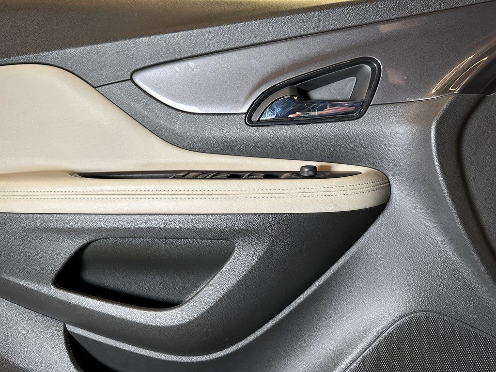 Used 2019 Buick Encore Preferred w/ Safety Package image 17