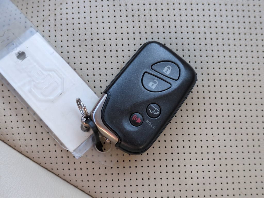 Used 2015 Lexus RX 450h AWD image 25