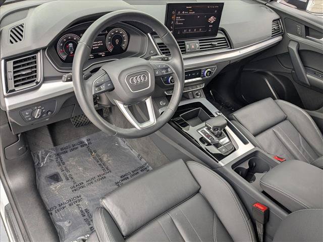 Certified 2024 Audi Q5 2.0T Premium w/ Summer of Audi Package AWD/4WD image 9