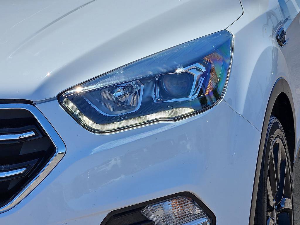 Used 2019 Ford Escape SE FWD image 19
