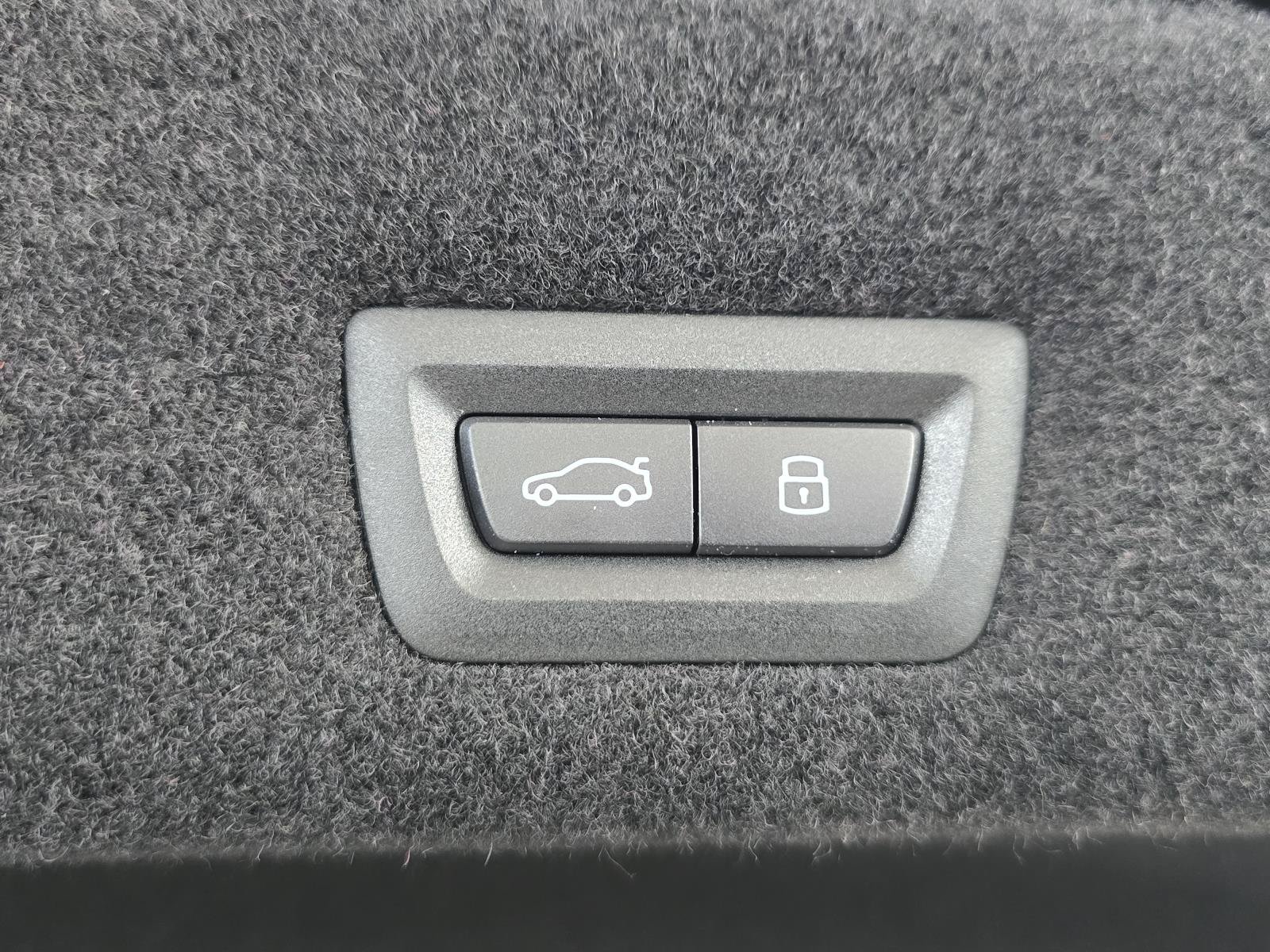 New 2026 BMW 750e xDrive AWD/4WD image 10