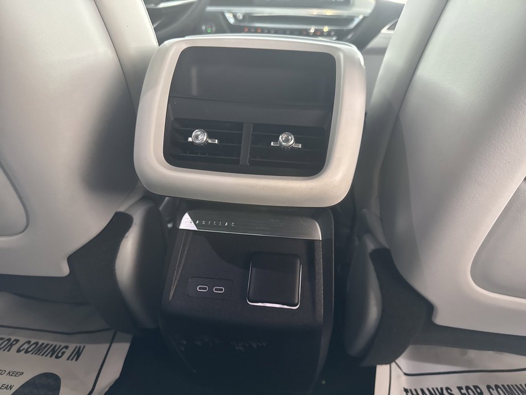 Used 2023 Cadillac Lyriq 2WD image 43