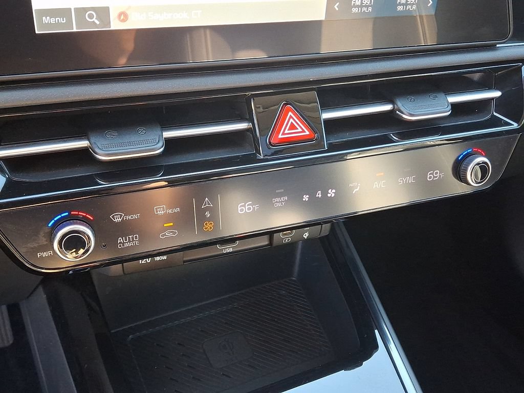 Used 2024 Kia Niro FWD image 17