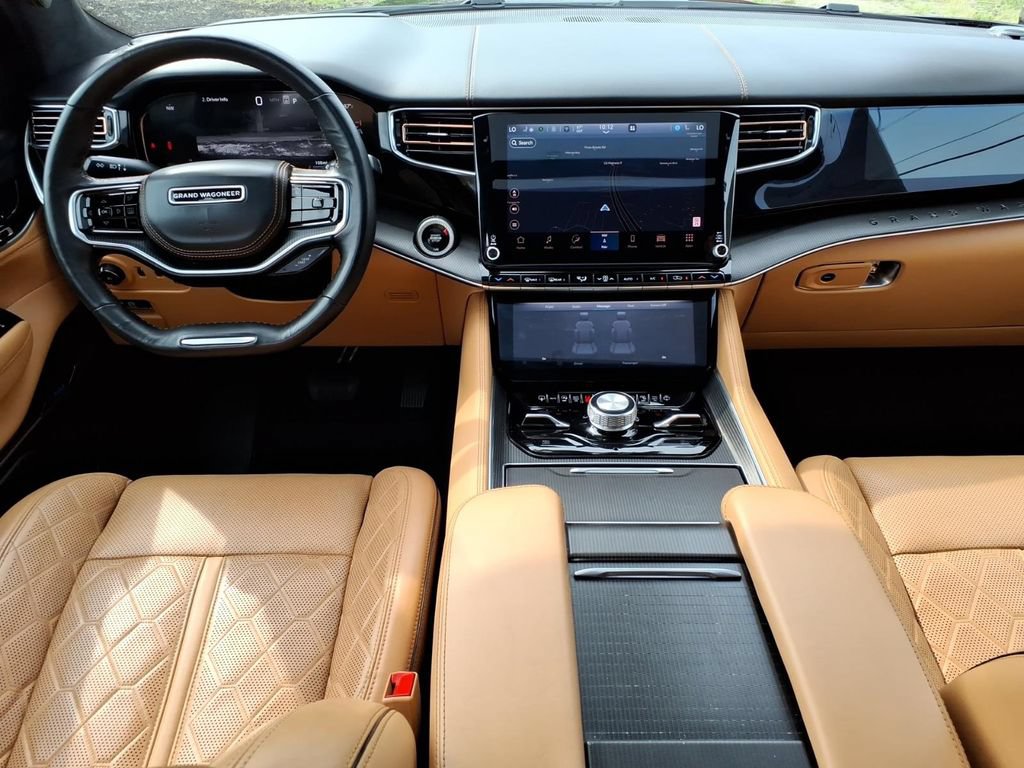 Used 2025 Jeep Grand Wagoneer Series III w/ Rear Seat Video Group 1 AWD/4WD image 16