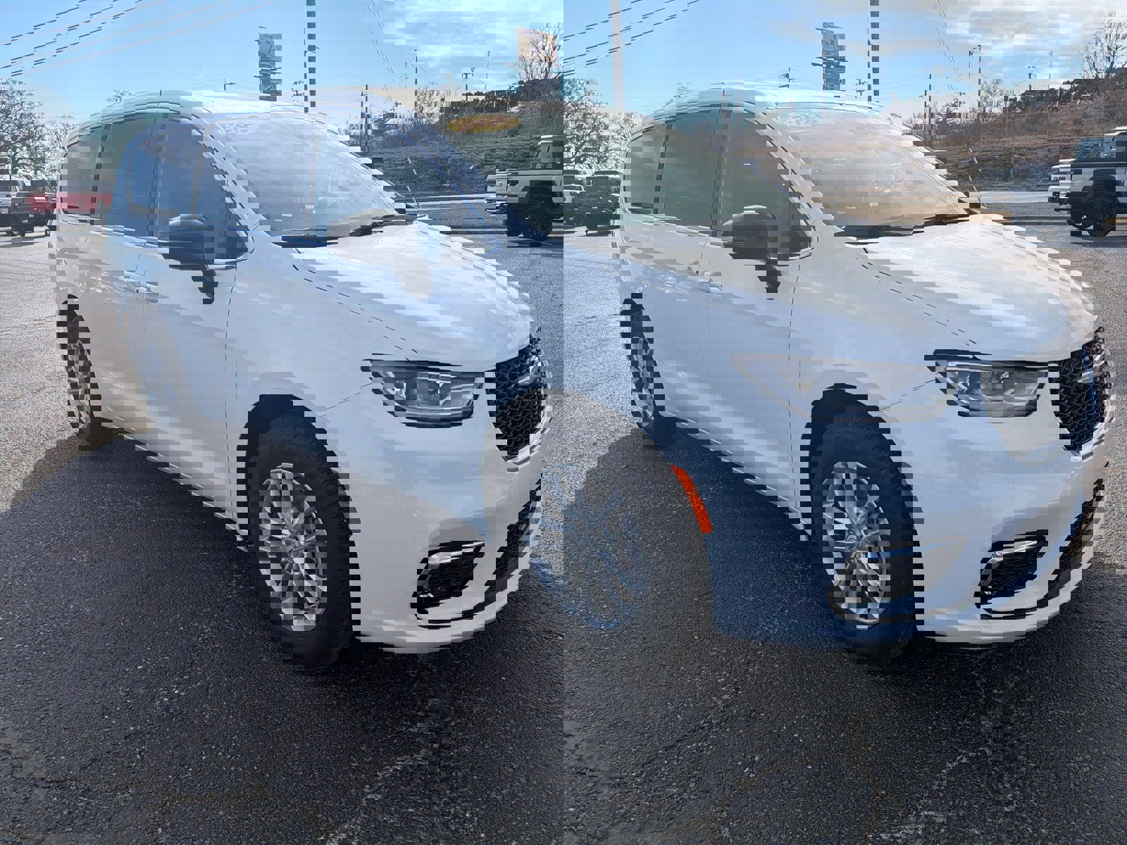 New 2026 Chrysler Pacifica Select image 1