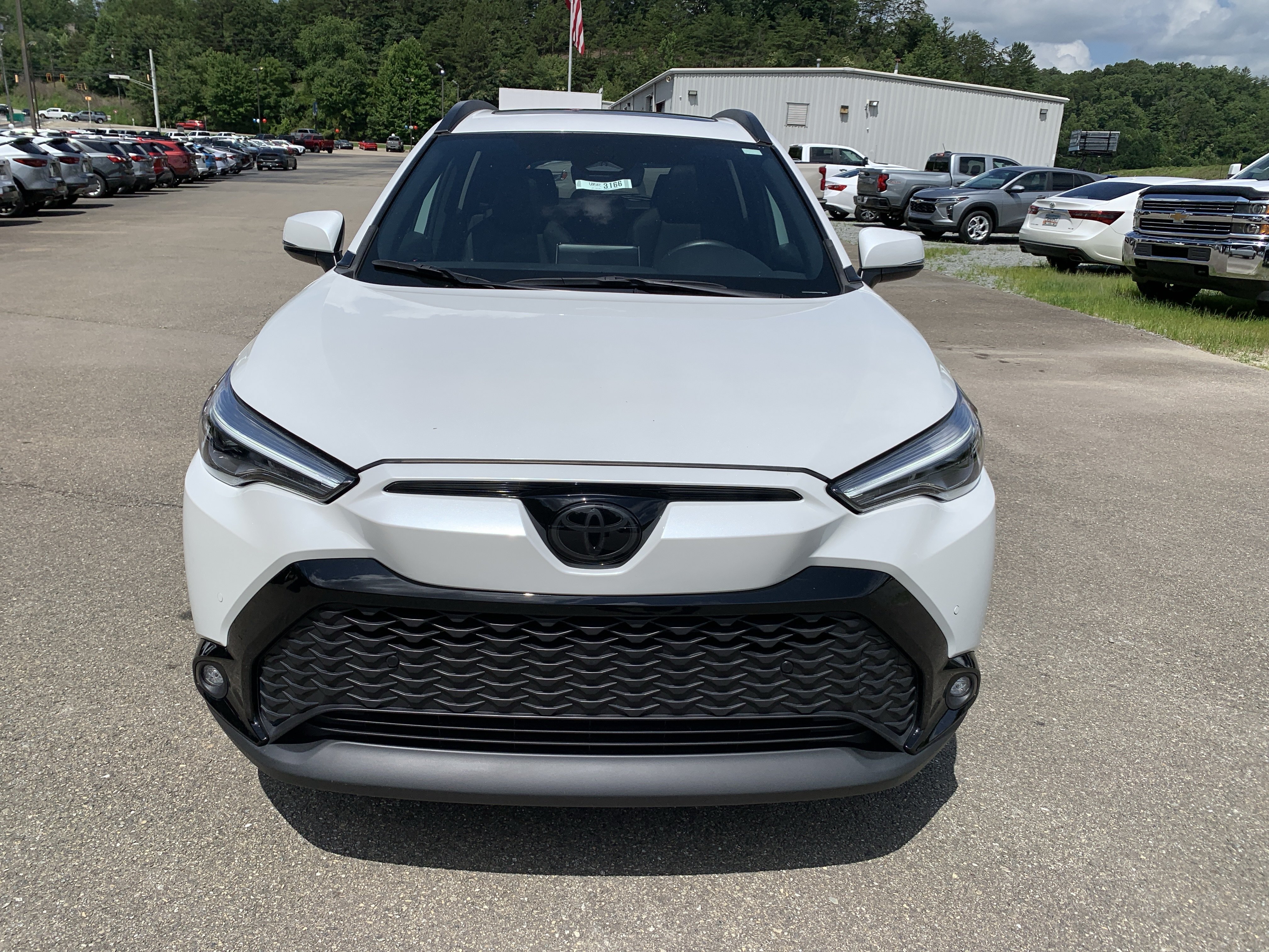 Used 2024 Toyota Corolla Cross AWD Hybrid w/ Convenience Package image 14