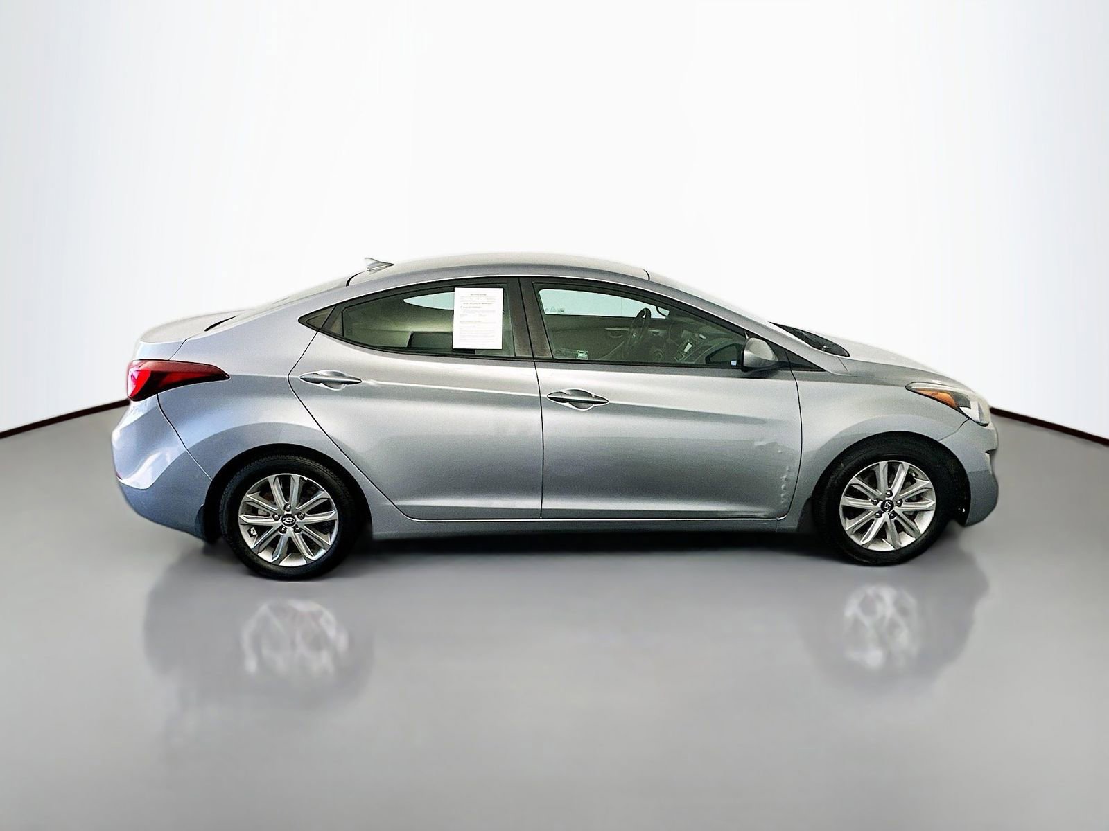 Used 2015 Hyundai Elantra SE w/ Option Group 02 FWD image 8