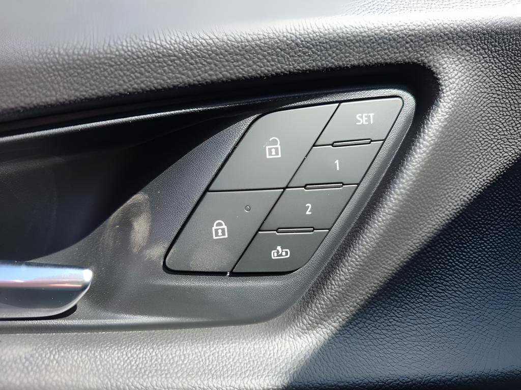 New 2026 Chevrolet Equinox RS w/ Convenience Package III image 22