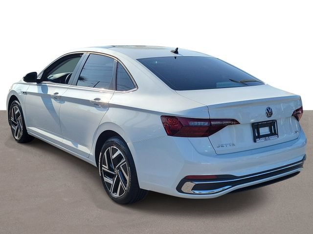 Used 2023 Volkswagen Jetta SEL FWD image 3