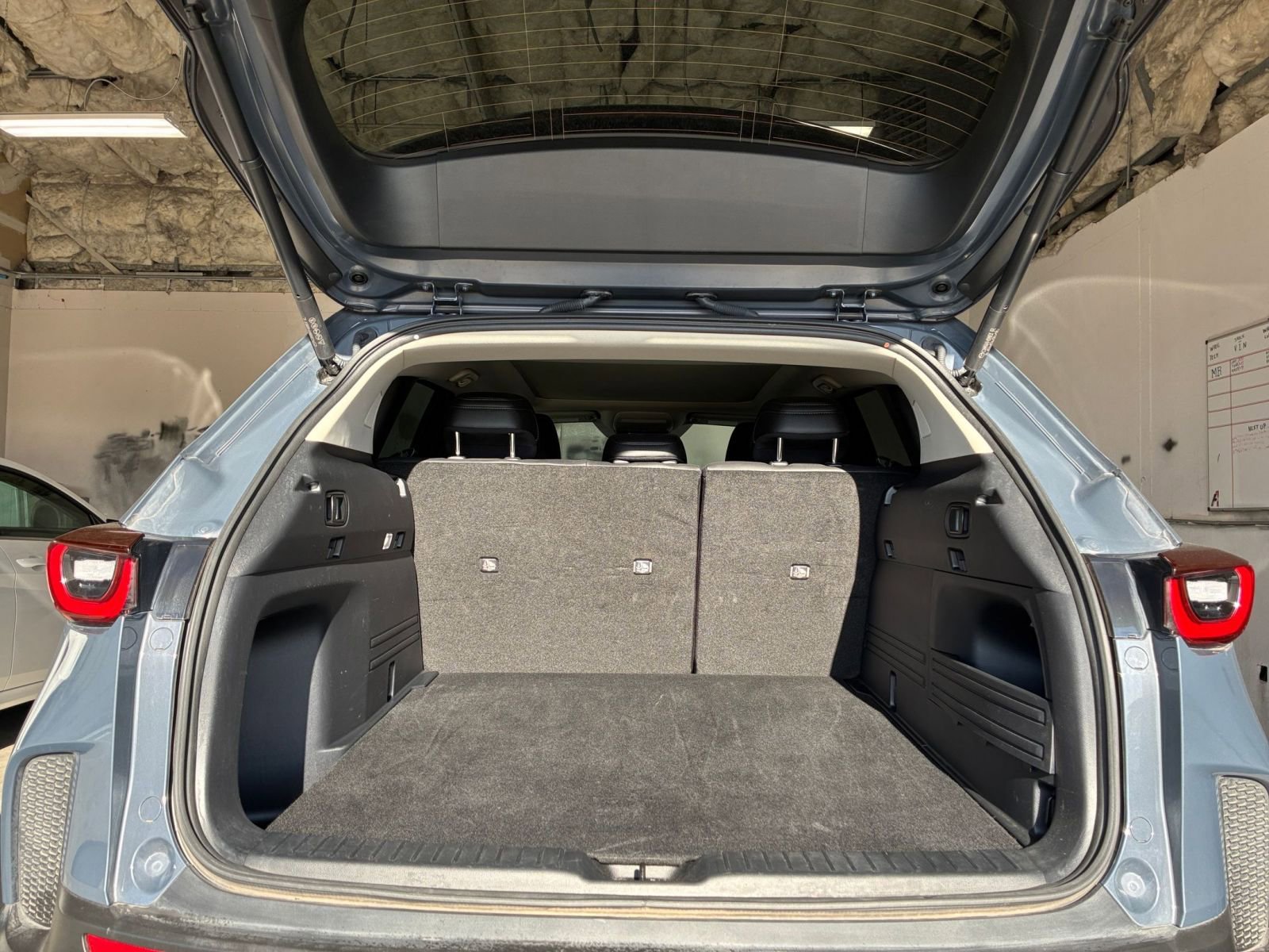 Used 2025 MAZDA CX-50 2.5 Hybrid w/ Premium Plus Pkg image 34