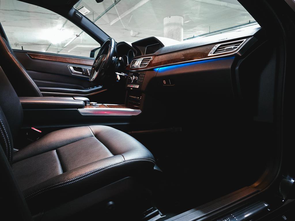 Used 2014 Mercedes-Benz E 350 4MATIC Sedan image 33