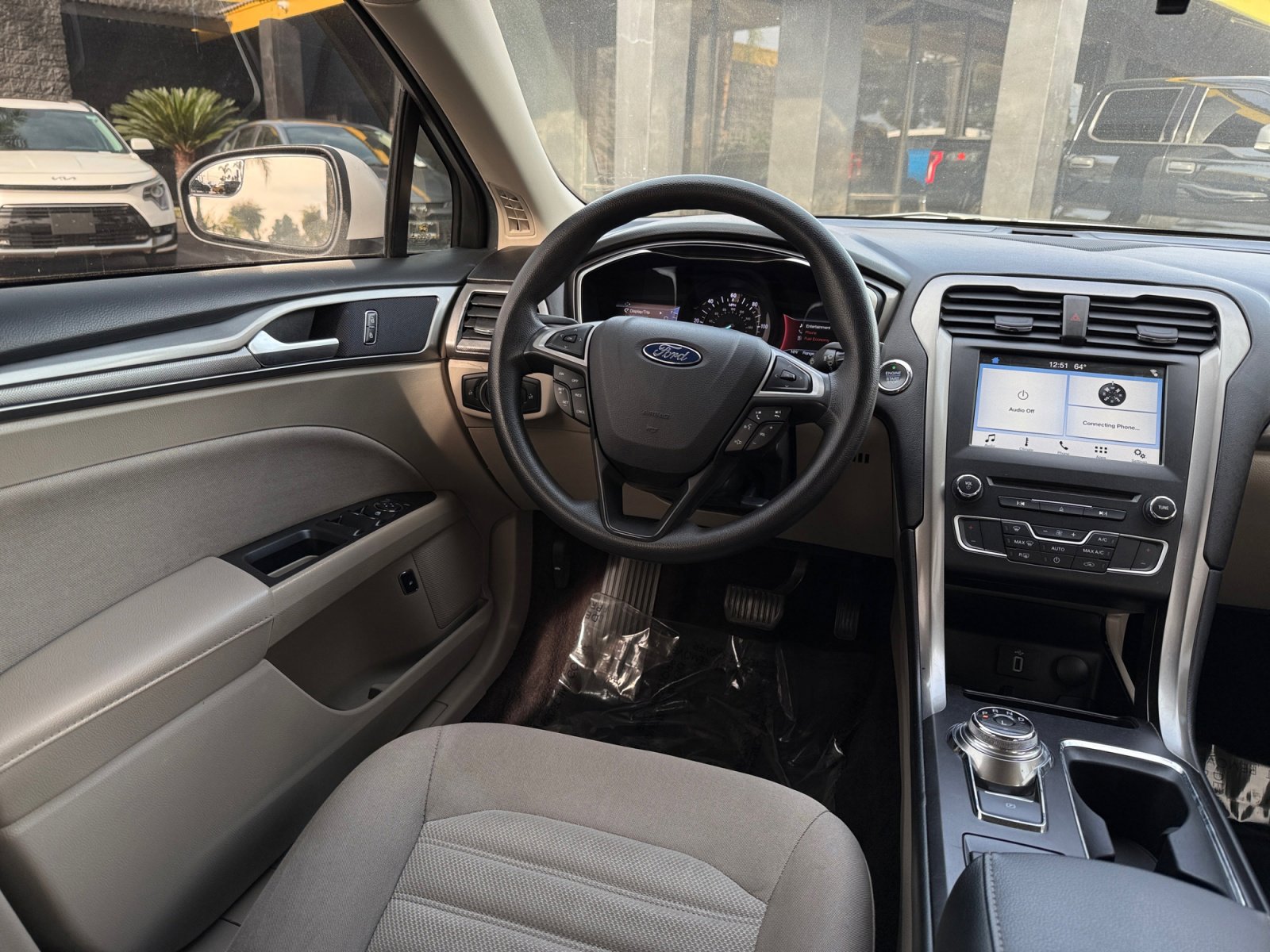 Used 2017 Ford Fusion SE image 22