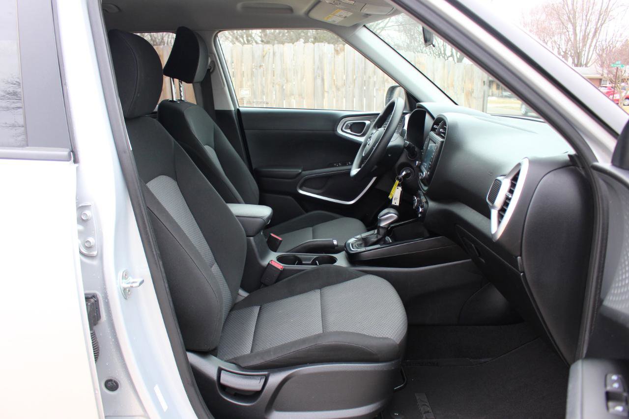 Used 2021 Kia Soul LX image 34