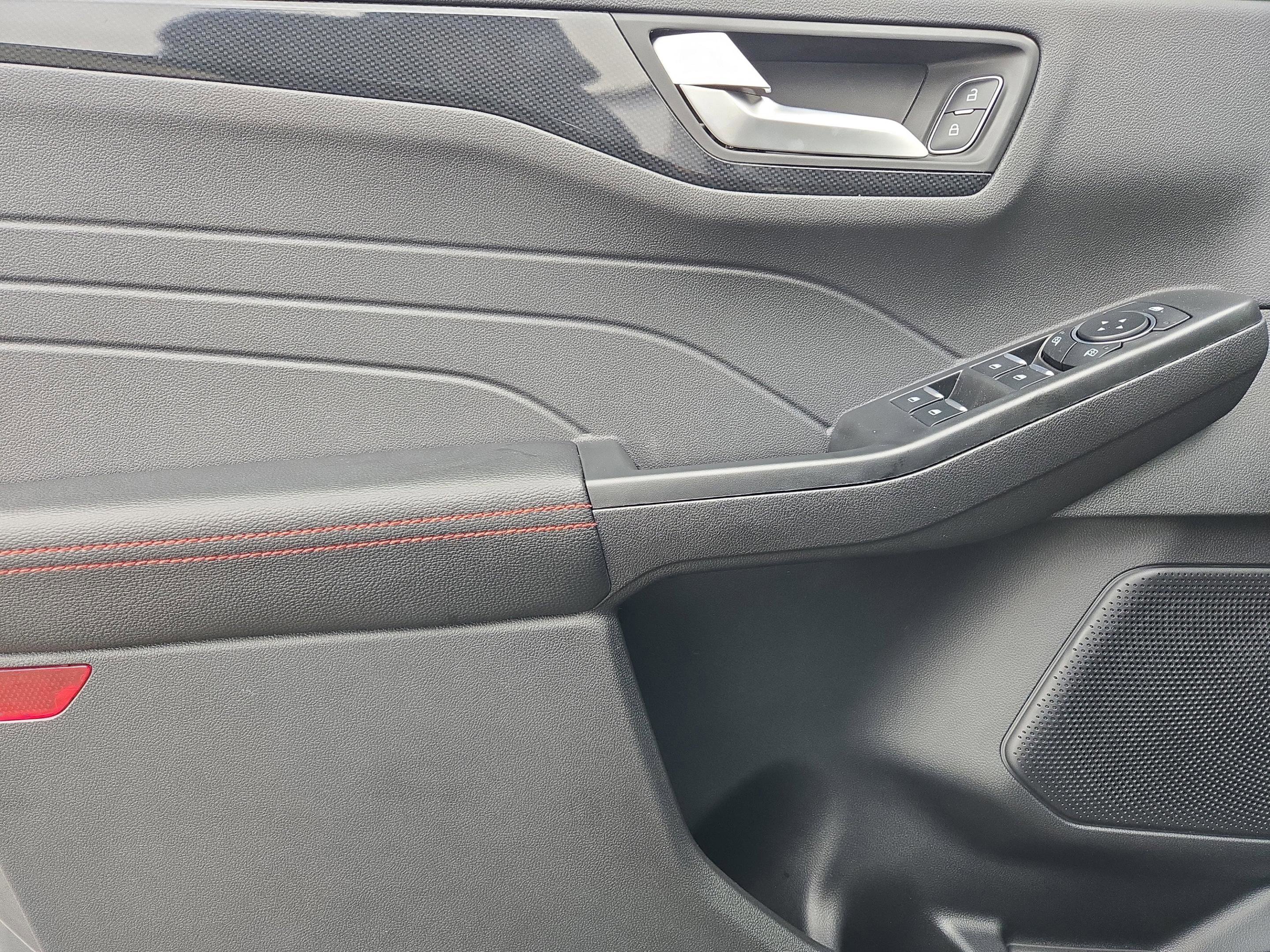 New 2026 Ford Escape ST-Line w/ Tech Pack #1 image 24