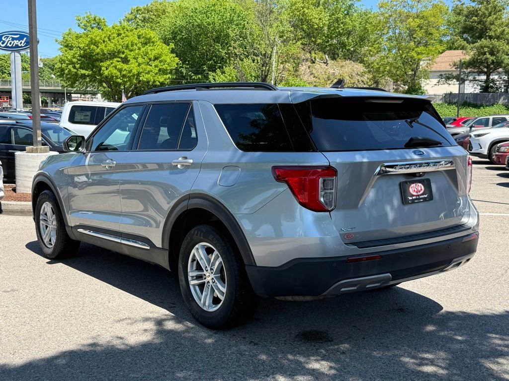 Certified 2022 Ford Explorer XLT w/ Equipment Group 202A AWD/4WD image 8