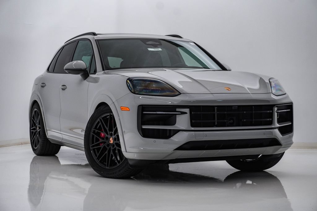 New 2026 Porsche Cayenne GTS AWD/4WD image 8