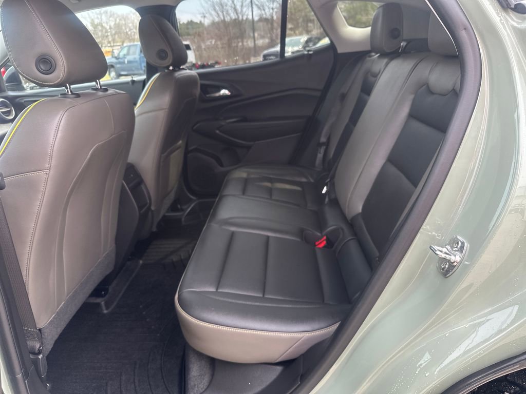 Used 2024 Chevrolet Trax ACTIV image 14