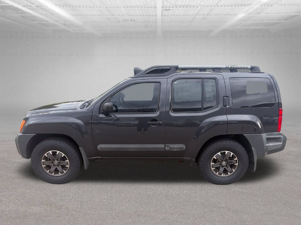 Used 2014 Nissan Xterra PRO-4X w/ Pro-4x Leather Package AWD/4WD image 2