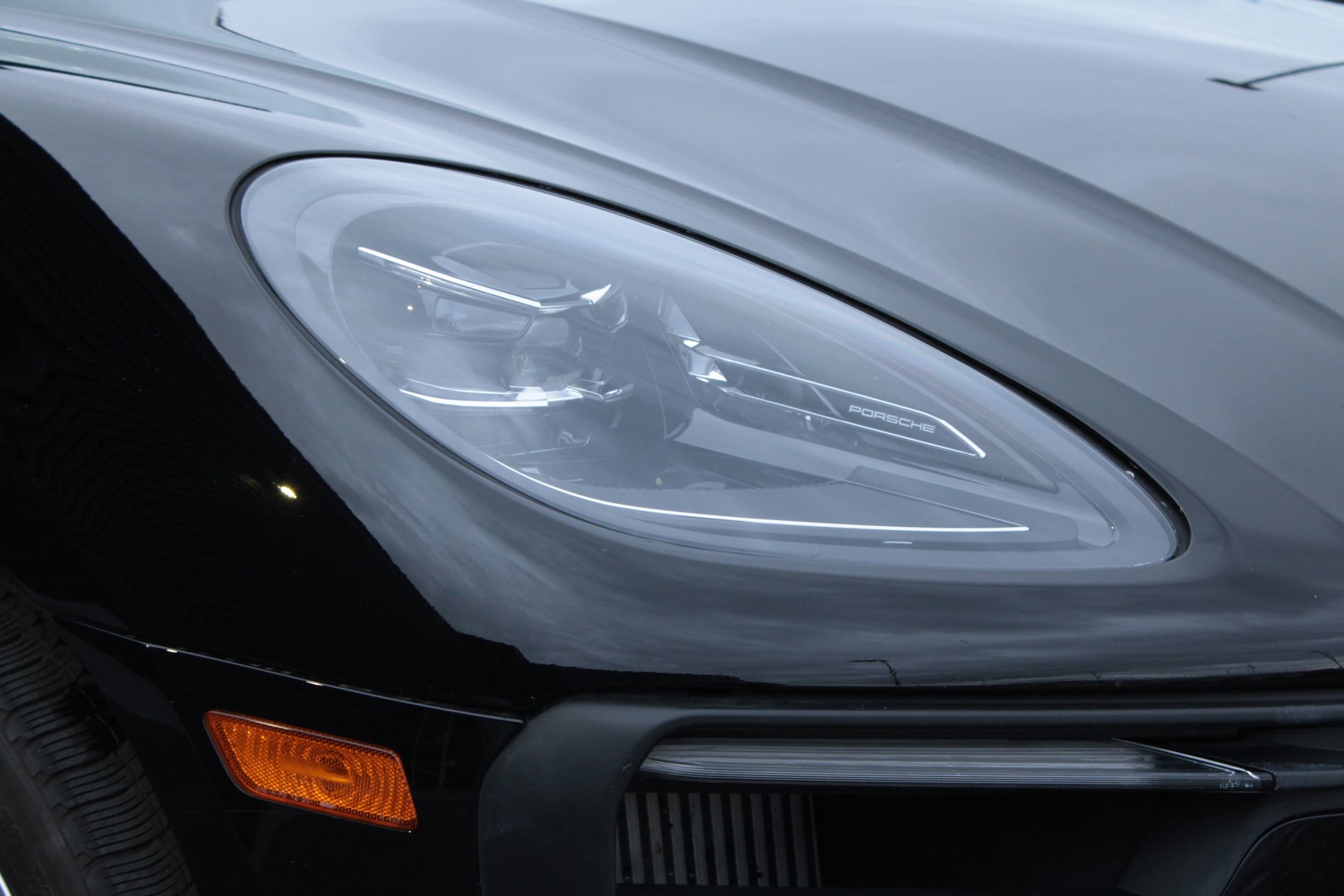 Certified 2023 Porsche Macan S image 13