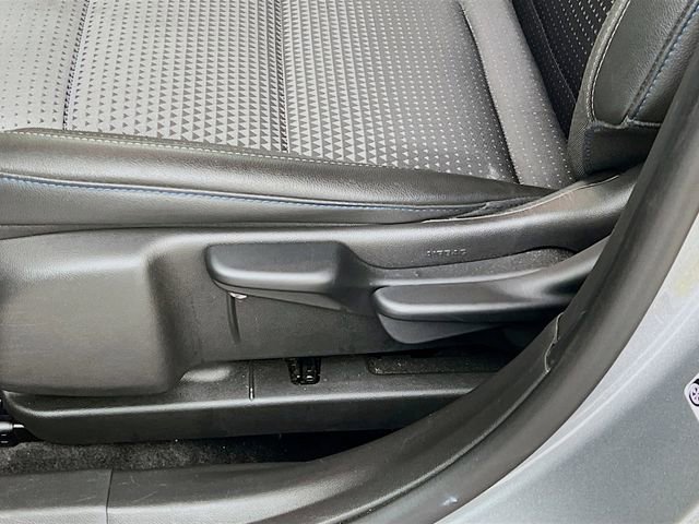 Used 2025 Chevrolet Trax LT image 11