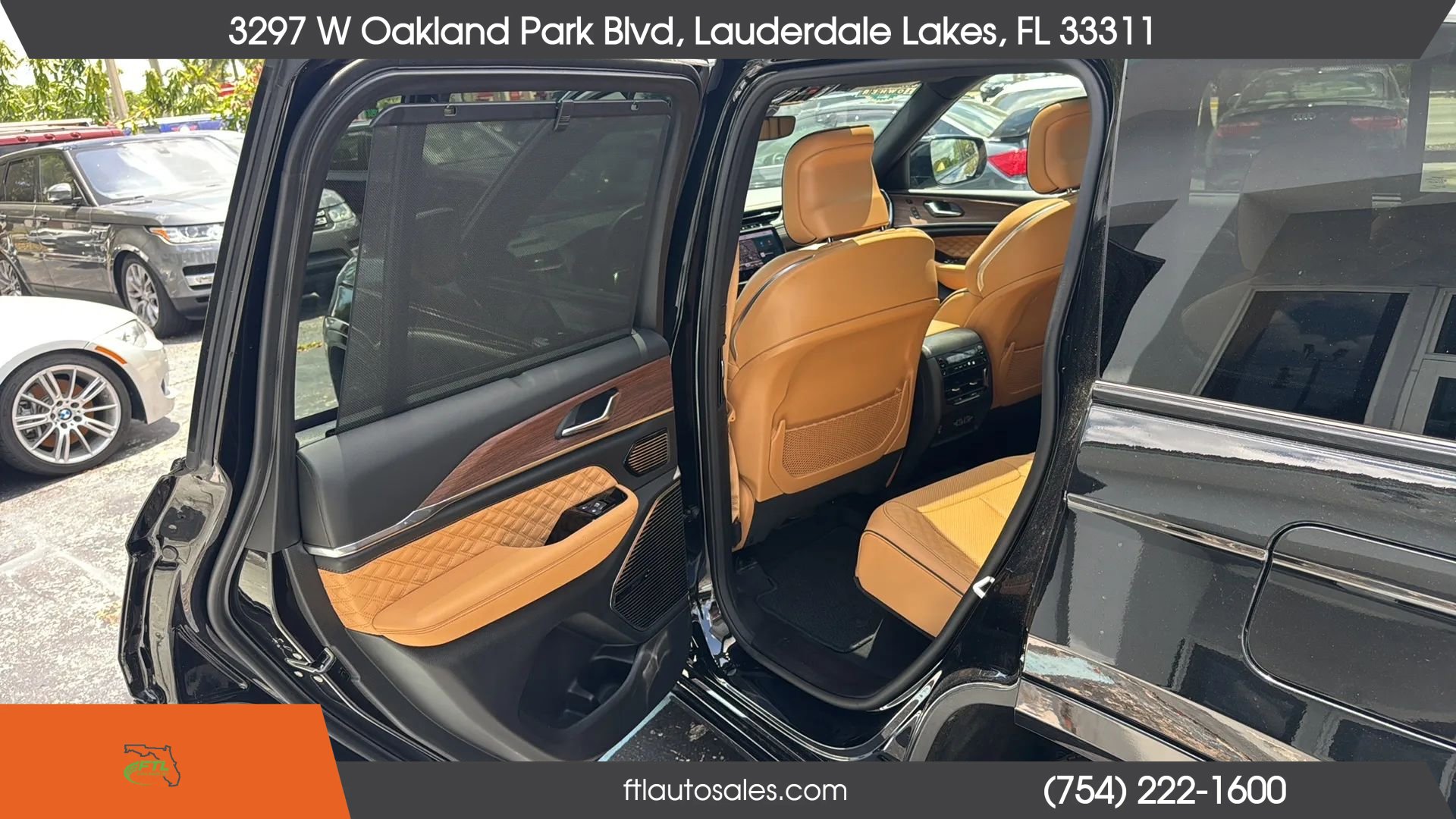 Used 2022 Jeep Grand Cherokee Summit w/ Luxury Tech Group V AWD/4WD image 30