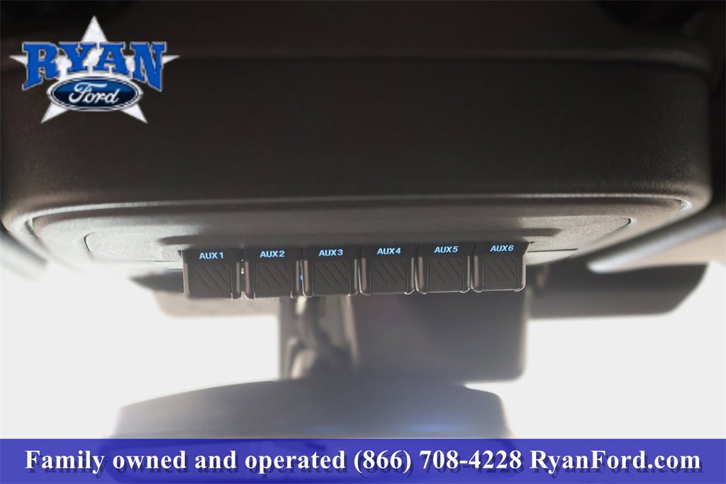 Used 2025 Ford Bronco Badlands image 31