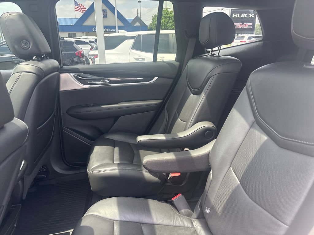 Used 2020 Cadillac XT6 Premium Luxury FWD image 32