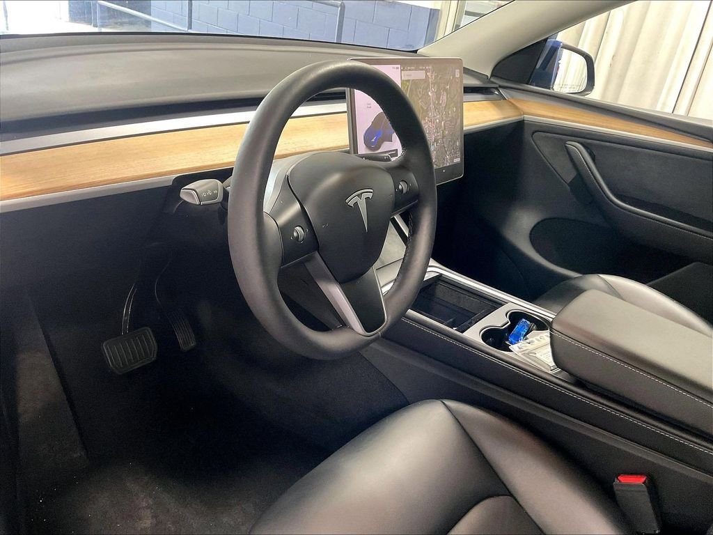 Used 2024 Tesla Model Y Long Range AWD/4WD image 8