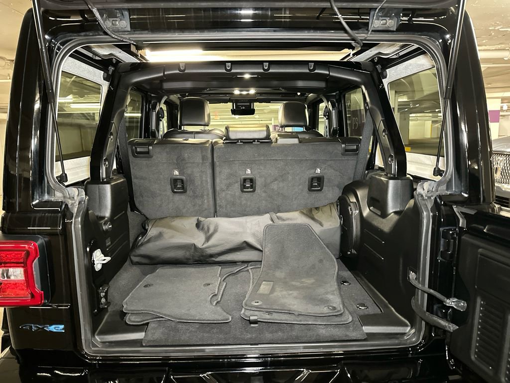 Used 2022 Jeep Wrangler Unlimited Sahara image 6