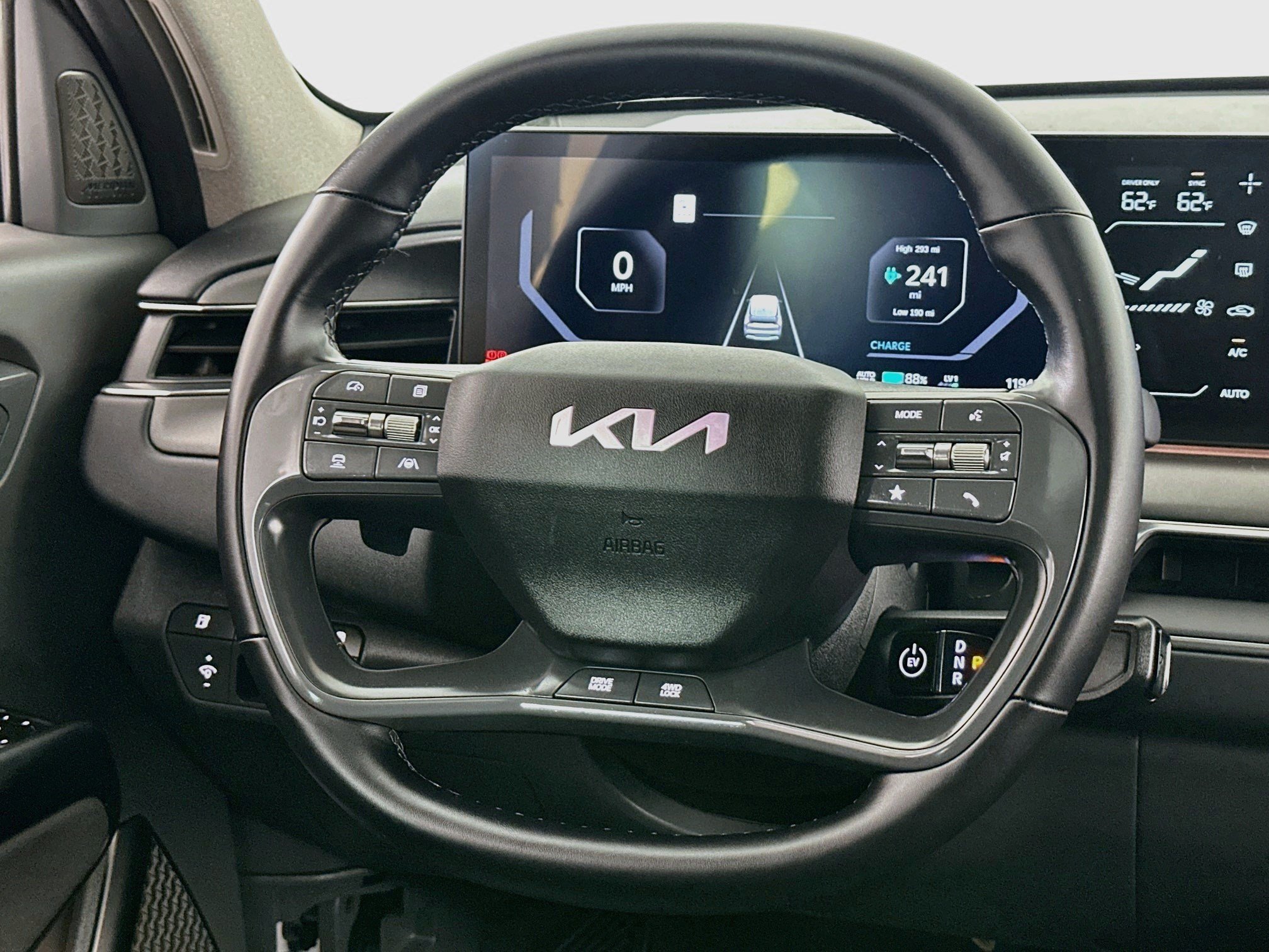 Used 2024 Kia EV9 Land AWD/4WD image 8