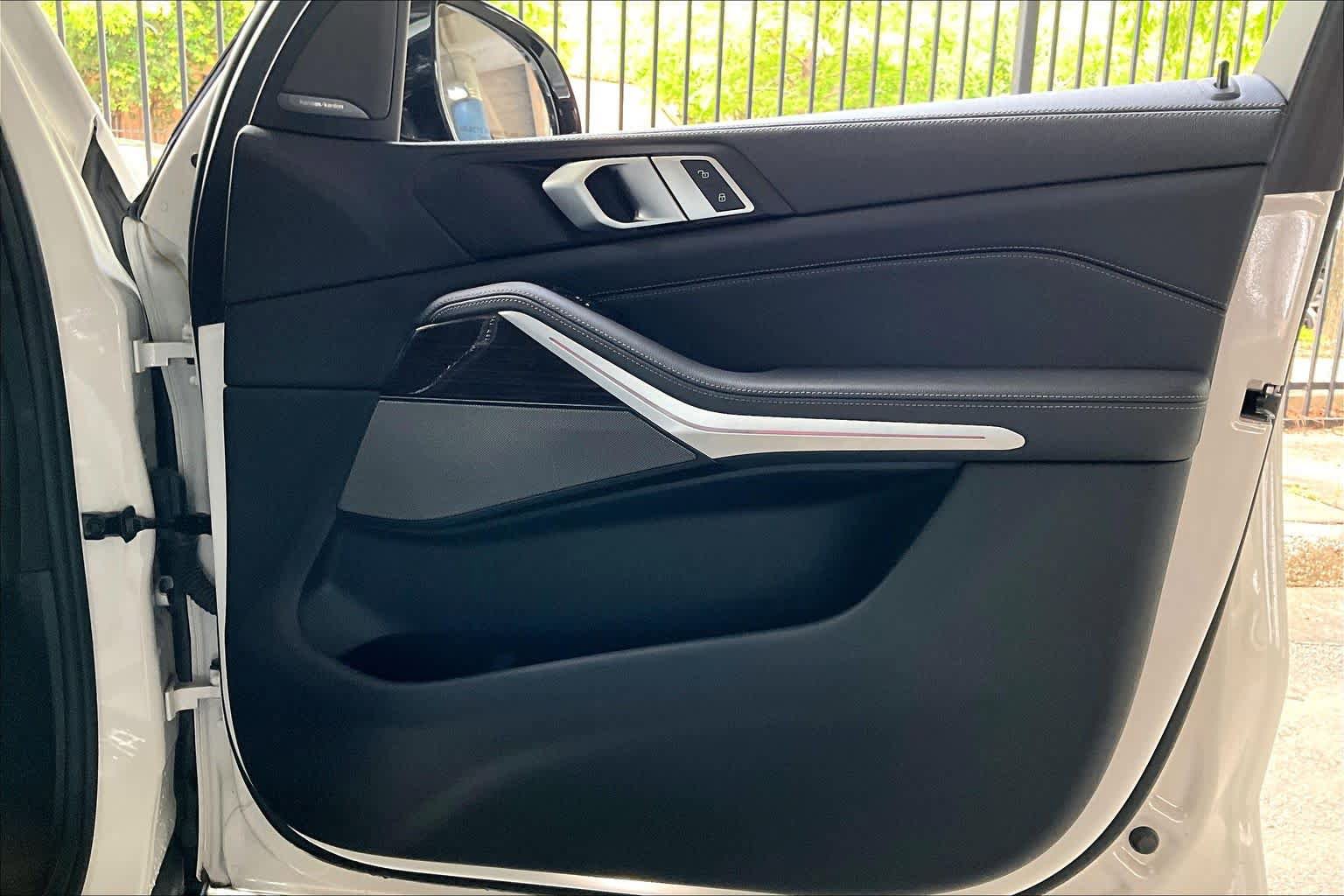 Used 2019 BMW X5 xDrive40i w/ Executive Package AWD/4WD image 22