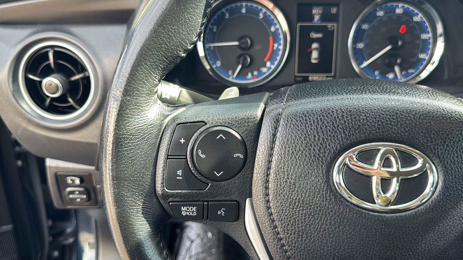 Used 2019 Toyota Corolla SE w/ Carpet Mat Package (TMS) FWD image 16