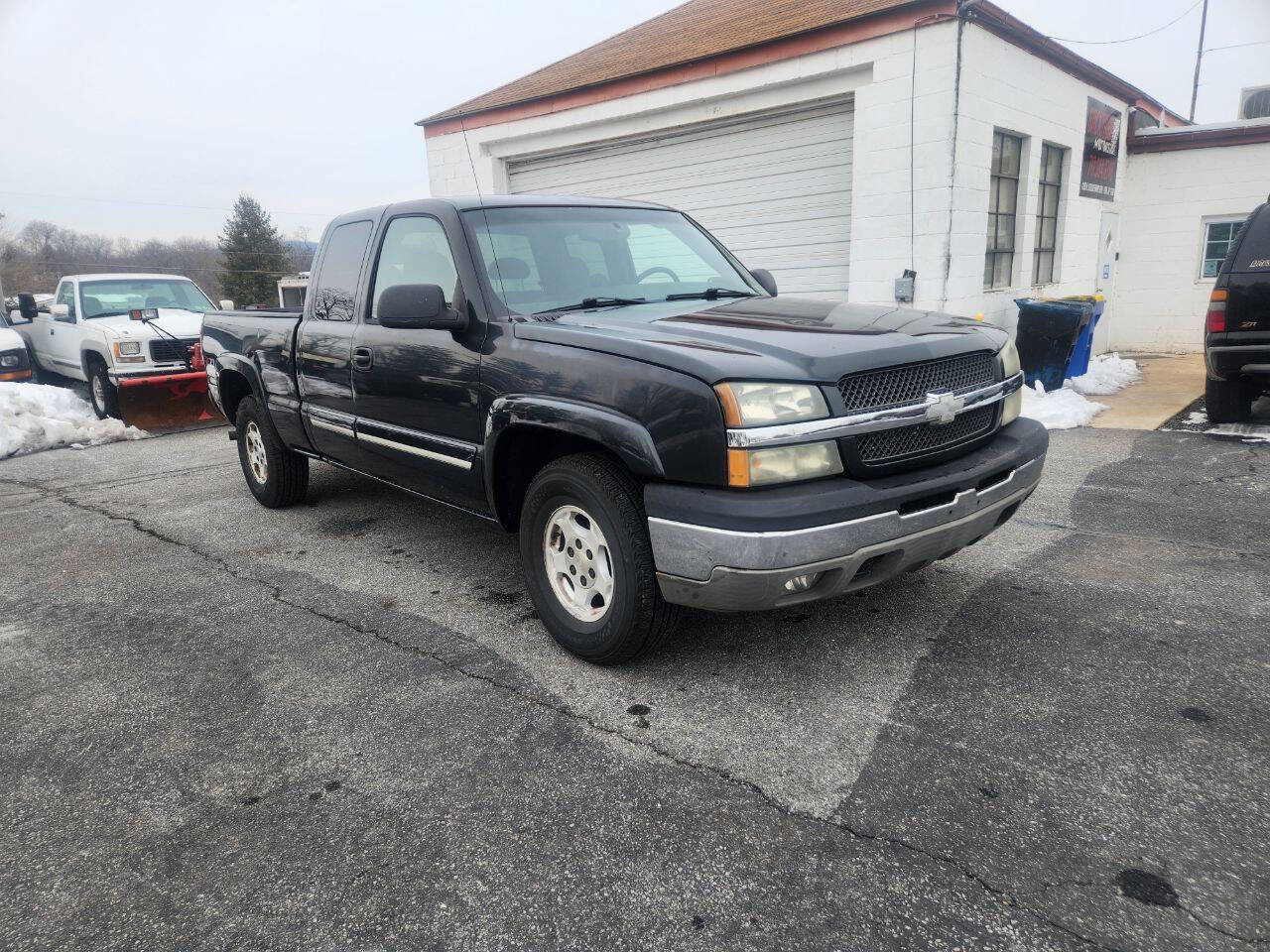 Used 2004 Chevrolet Silverado 1500 4x4 Extended Cab w/ Z71 image 1